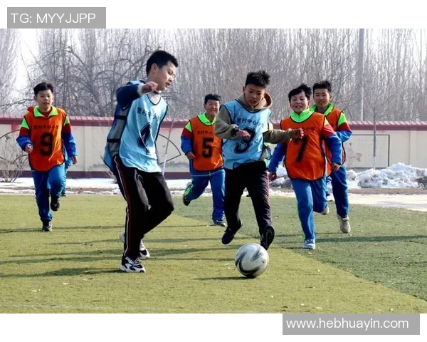 寸头足球球星崛起的背后 揭秘他们在绿茵场上的独特魅力与成长历程